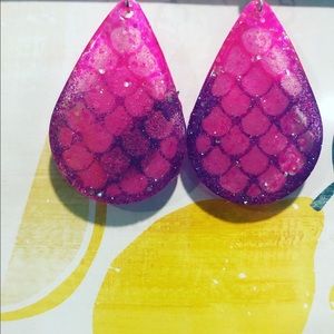 Mermaid teardrops 1.5”